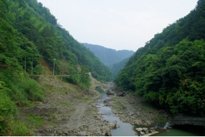 水库下游 水库下游