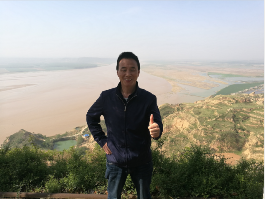 壹号娱乐技术总工黄河边留影&nbsp;&nbsp;